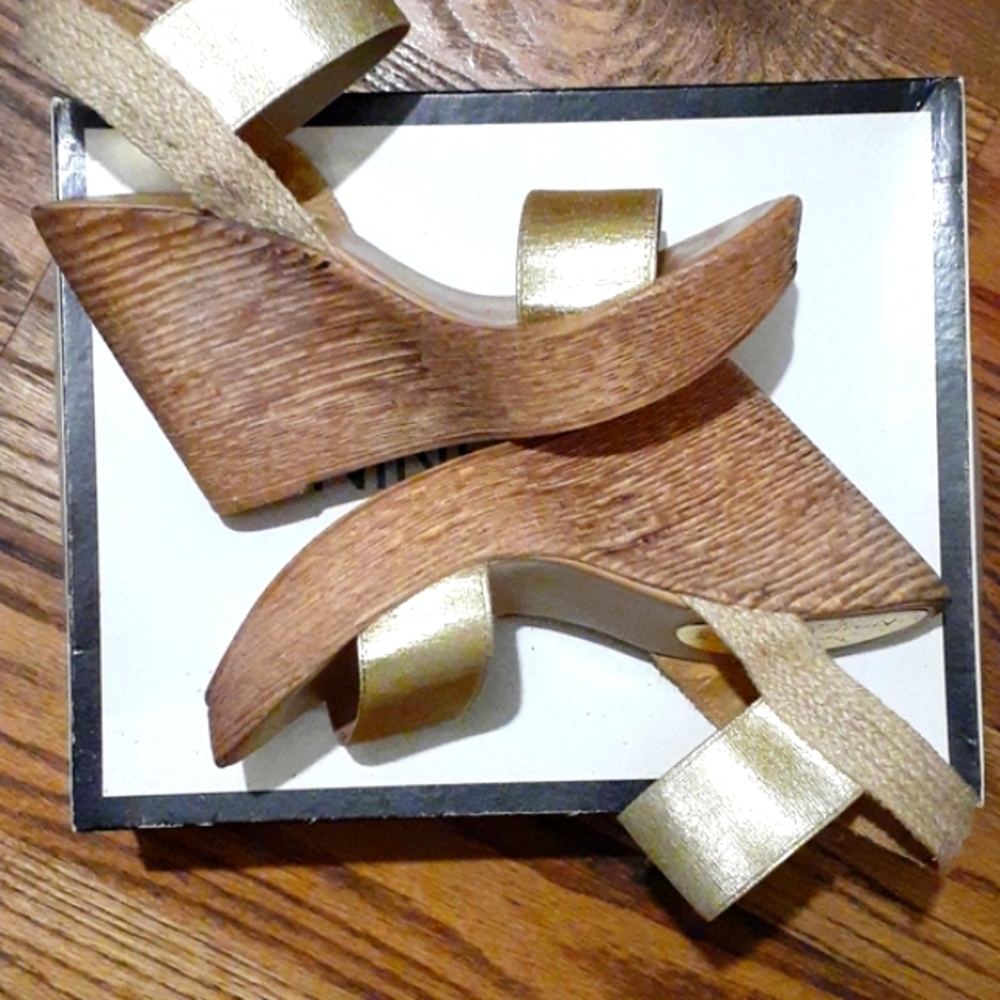 Nine West wedge heels with box